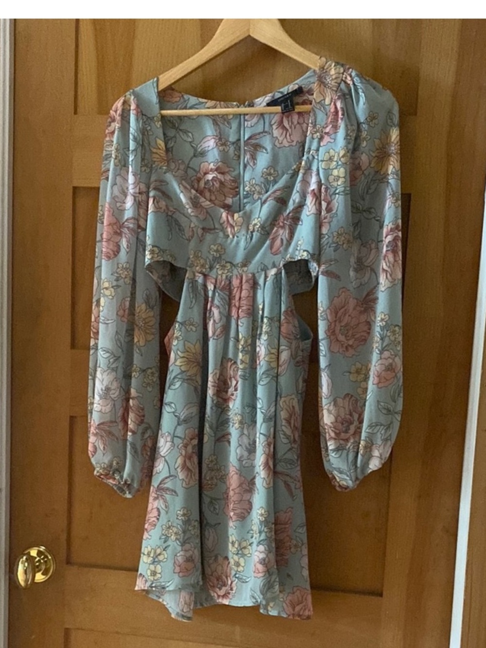 Forever 21 Light Blue Floral Long Sleeve Mini Dress